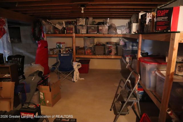 1889 Tupelo Trail, Holt, MI 48842