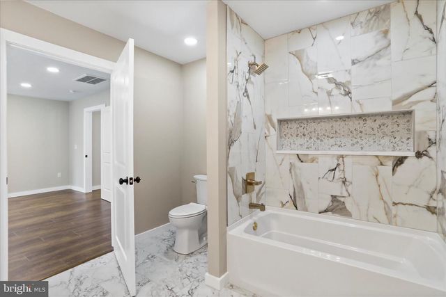 30 DRY RUN RD, Burlington, WV 26710