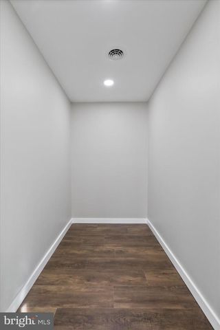 30 DRY RUN RD, Burlington, WV 26710