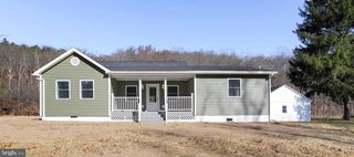 30 DRY RUN RD, Burlington, WV 26710