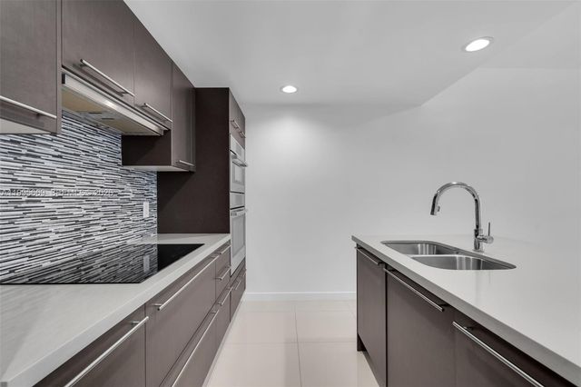 7661 NW 107th Ave 602, Doral, FL 33178