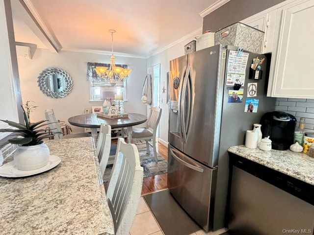 3 Commack Road, Sound Beach, NY 11789