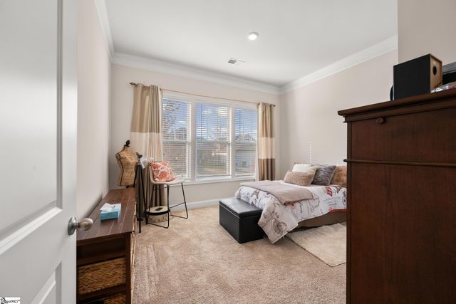 516 Raleighwood Lane, Simpsonville, SC 29681