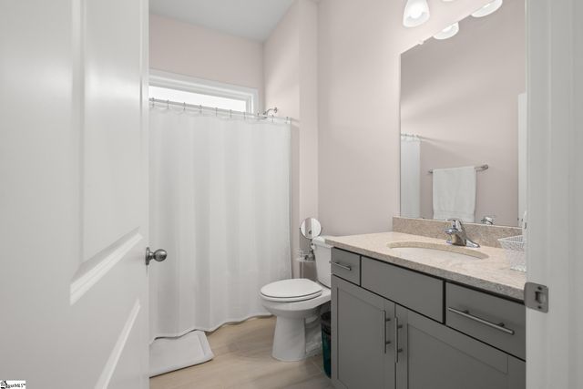 516 Raleighwood Lane, Simpsonville, SC 29681