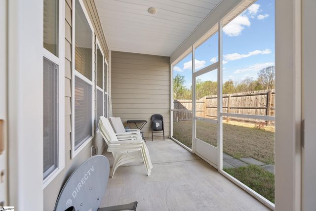 516 Raleighwood Lane, Simpsonville, SC 29681