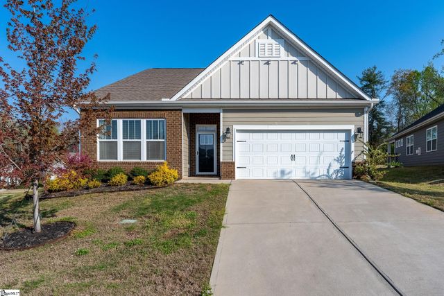 516 Raleighwood Lane, Simpsonville, SC 29681