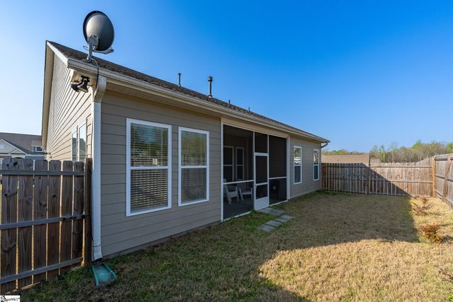 516 Raleighwood Lane, Simpsonville, SC 29681