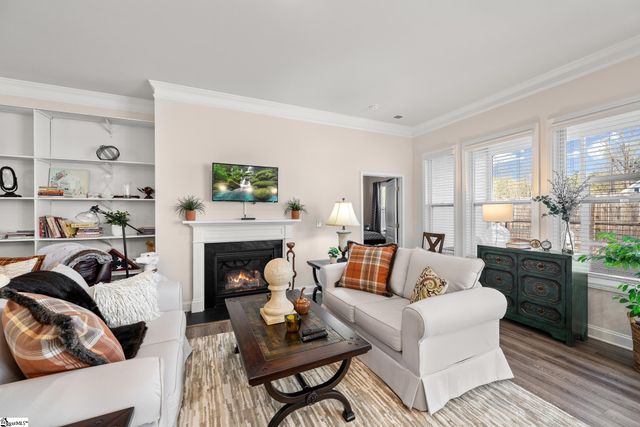 516 Raleighwood Lane, Simpsonville, SC 29681