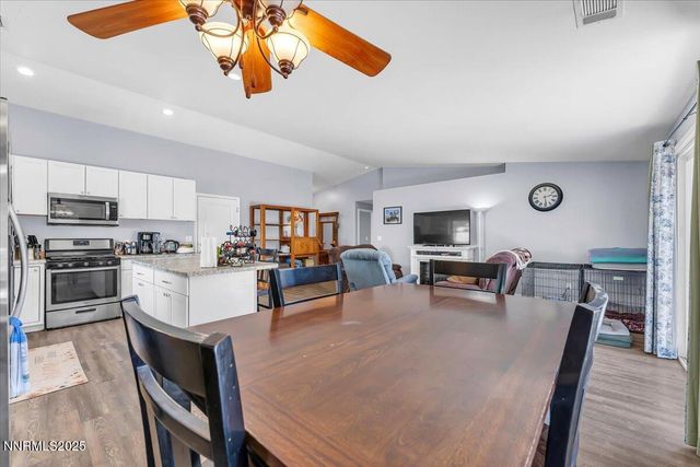 539 Rawe Peak Drive, Dayton, NV 89403