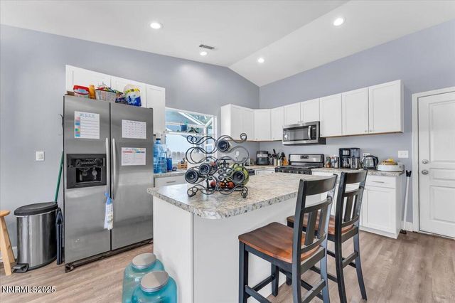 539 Rawe Peak Drive, Dayton, NV 89403