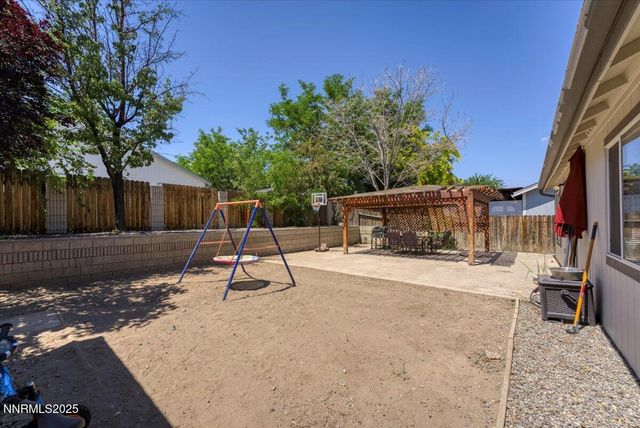 539 Rawe Peak Drive, Dayton, NV 89403