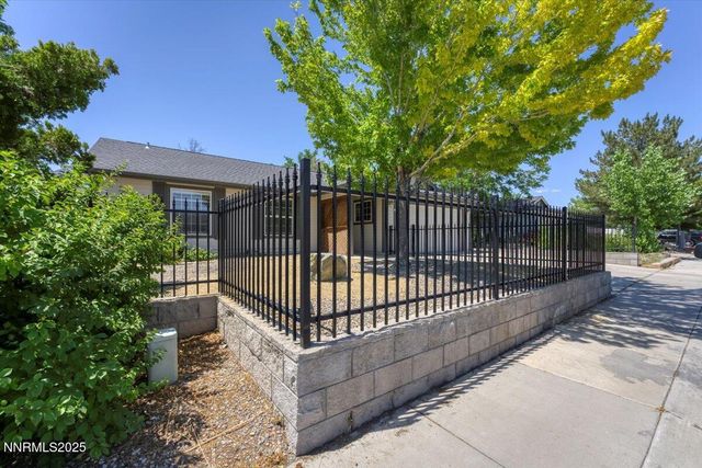 539 Rawe Peak Drive, Dayton, NV 89403