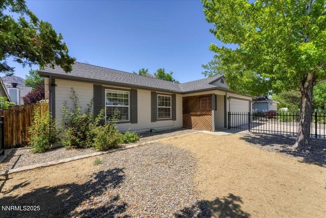 539 Rawe Peak Drive, Dayton, NV 89403