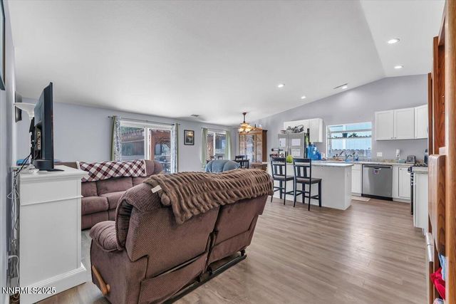 539 Rawe Peak Drive, Dayton, NV 89403