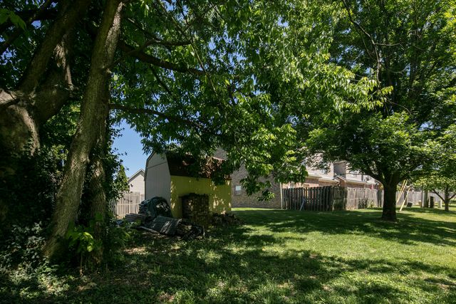 1123 Oatlands Park, Lexington, KY 40509