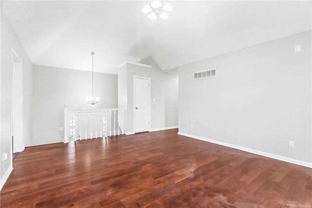 7307 E 118th Place, Kansas City, MO 64134