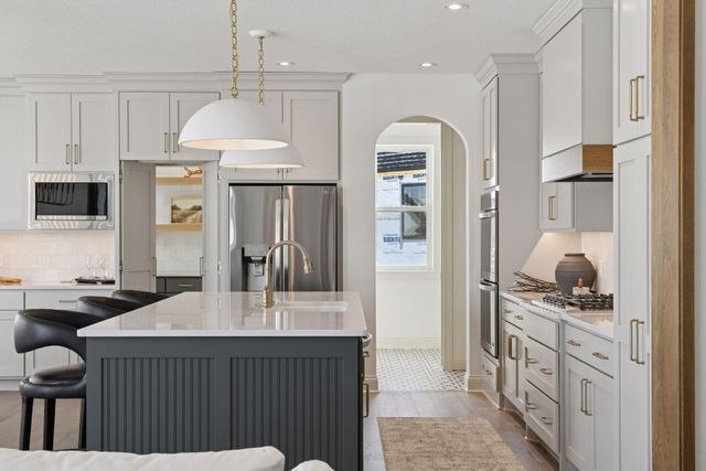 202 Sandy Shores Road, Waconia, MN 55387