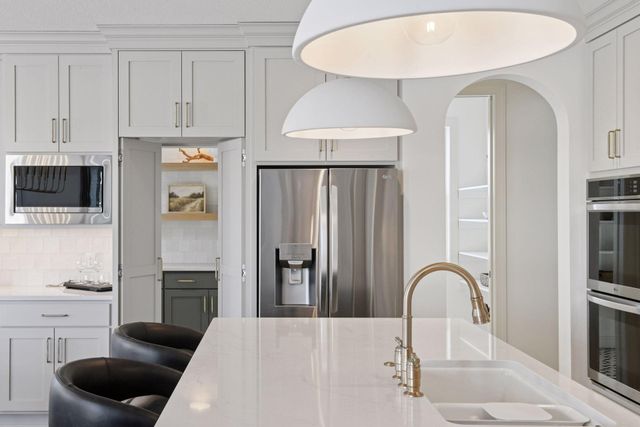 202 Sandy Shores Road, Waconia, MN 55387