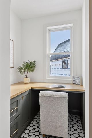 202 Sandy Shores Road, Waconia, MN 55387