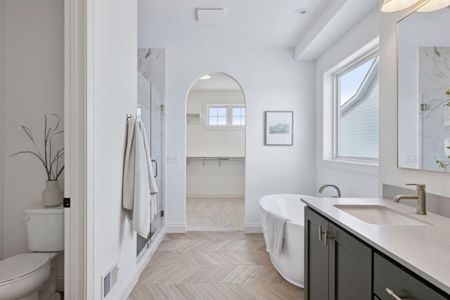 202 Sandy Shores Road, Waconia, MN 55387