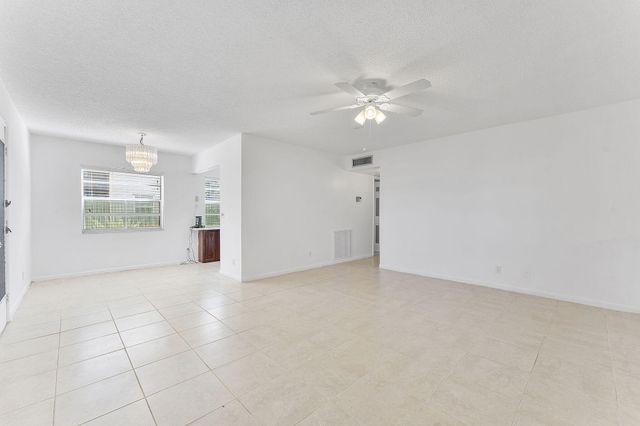 877 Flanders S, Delray Beach, FL 33484