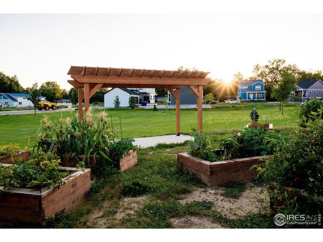 1658 Taft Gardens Cir, Loveland, CO 80537