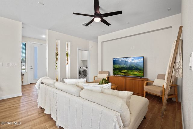 444 DESERTS Drive, Socorro, TX 79927