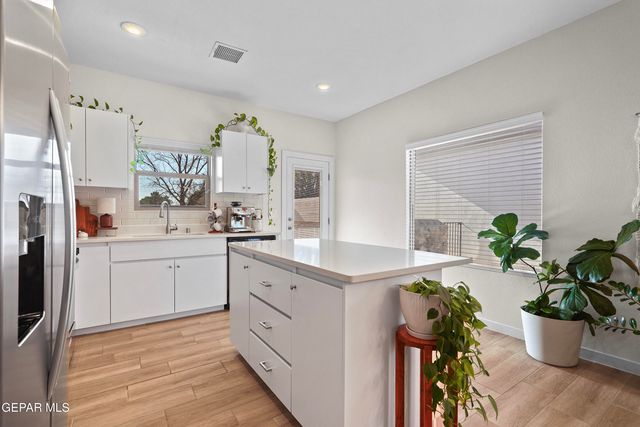 444 DESERTS Drive, Socorro, TX 79927