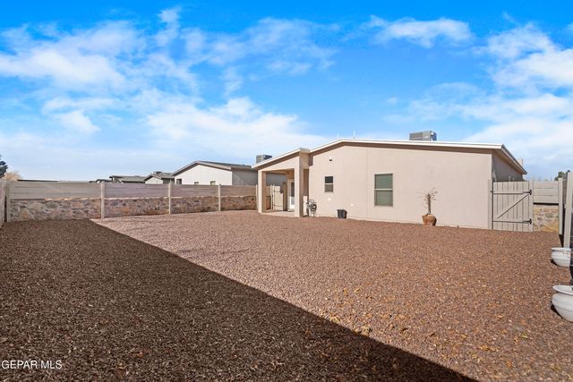 444 DESERTS Drive, Socorro, TX 79927