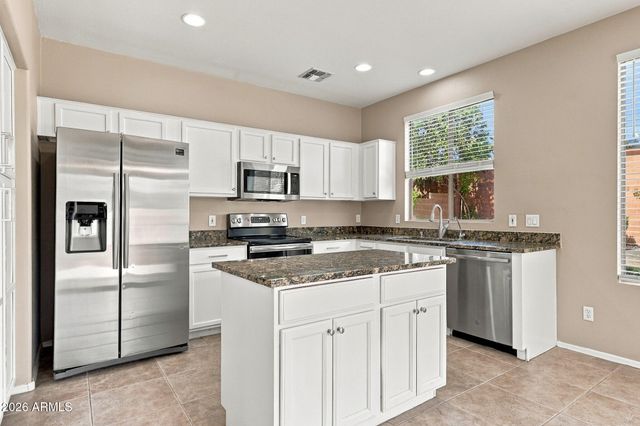 9434 W ROSS Avenue, Peoria, AZ 85382