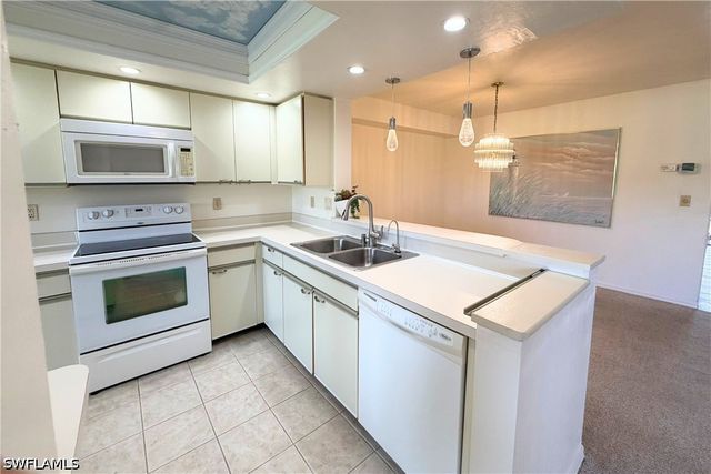 7360 Saint Ives WAY 2205, Naples, FL 34104