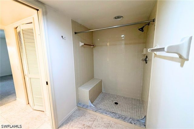 7360 Saint Ives WAY 2205, Naples, FL 34104