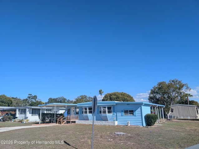 7528 Western Circle Drive, Brooksville, FL 34613