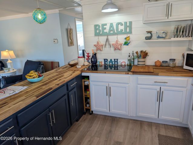 7528 Western Circle Drive, Brooksville, FL 34613