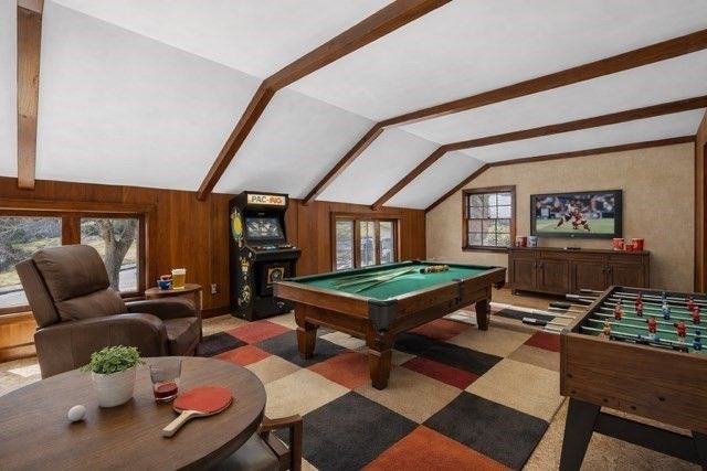 7 Putney Ln, Lynnfield, MA 01940