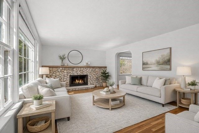 7 Putney Ln, Lynnfield, MA 01940