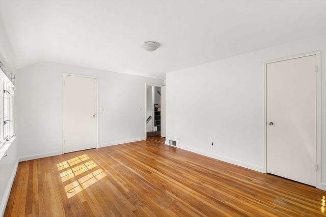 7 Putney Ln, Lynnfield, MA 01940