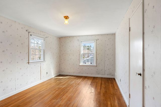 7 Putney Ln, Lynnfield, MA 01940