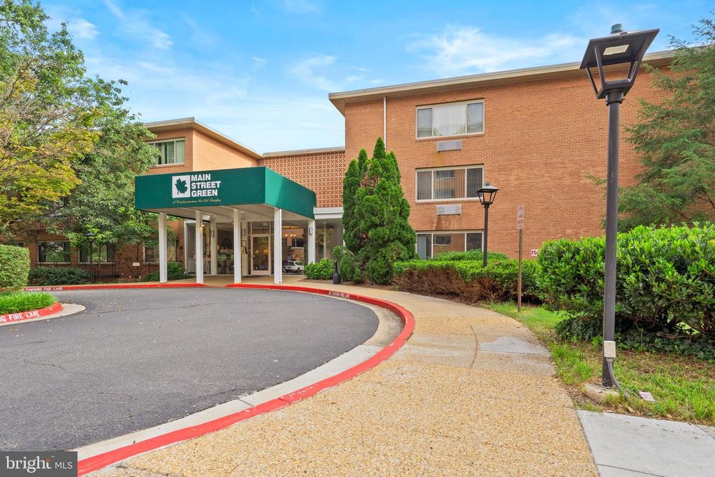 10570 MAIN ST #104, Fairfax, VA 22030