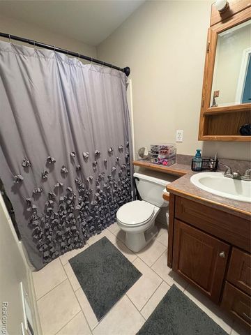 2230 N Center Road, Burton, MI 48509