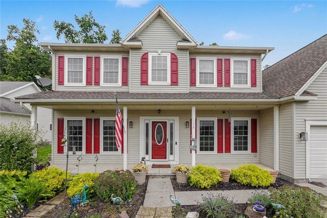 128 Jonquil Lane, Greece, NY 14612