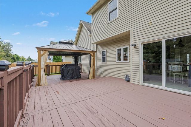 128 Jonquil Lane, Greece, NY 14612