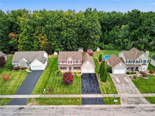 128 Jonquil Lane, Greece, NY 14612