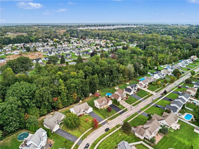 128 Jonquil Lane, Greece, NY 14612