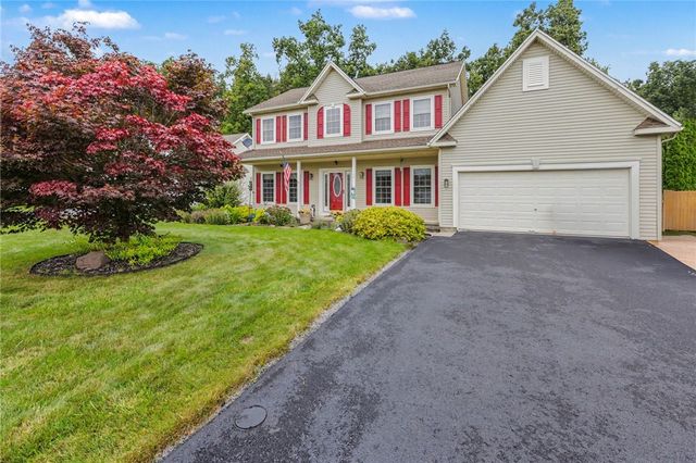 128 Jonquil Lane, Greece, NY 14612