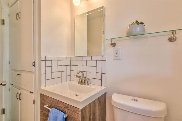 8107 Lazy LN, Austin, TX 78757