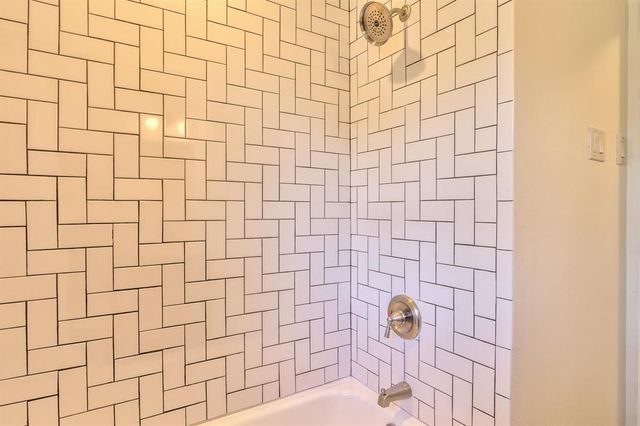 8107 Lazy LN, Austin, TX 78757