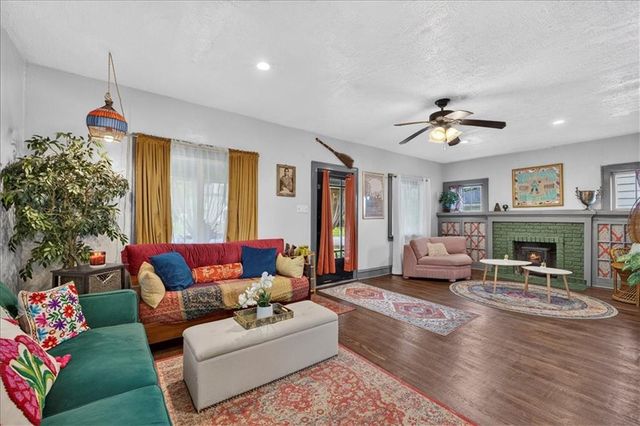 301 N Van Brunt Boulevard, Kansas City, MO 64123