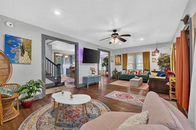 301 N Van Brunt Boulevard, Kansas City, MO 64123