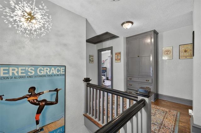 301 N Van Brunt Boulevard, Kansas City, MO 64123
